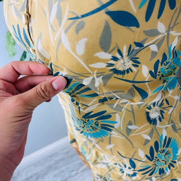 St John Dandelion Floral Silk Two Piece Pleated Silk Skirt Set - Picture 7 of 12